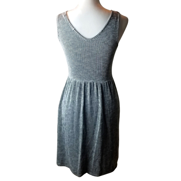 Caution To The Wind Striped Tie Front  Dress - Picture 4 of 6